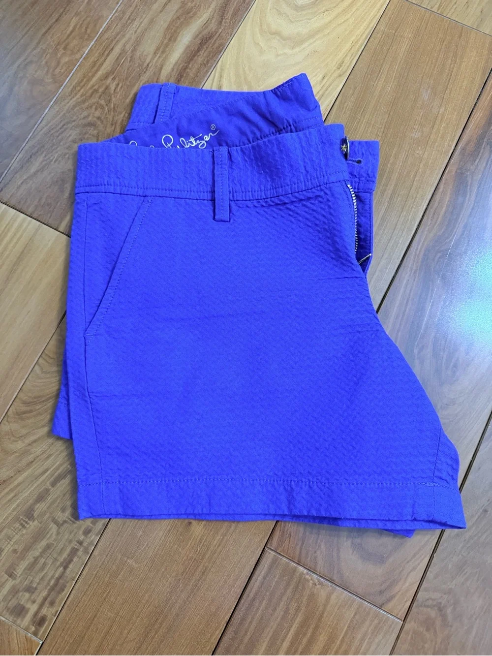 Lilly Pulitzer Bright Blue Women's Athletic Shorts - Picture 7 of 7